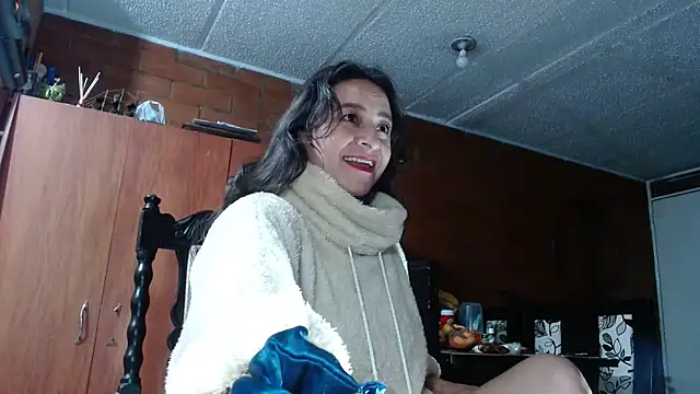 mariposa hot online show from February 16, 2025, 1:25 am