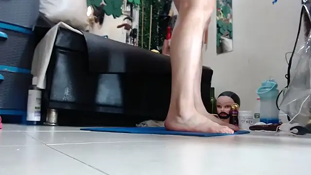 mariposa hot online show from March 20, 2025, 5:04 pm