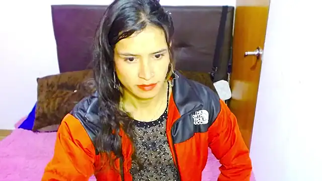 Queen camila online show from January 14, 2025, 10:17 am