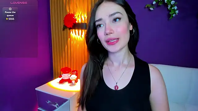 Snapshot of Kate_Amaretto_ chatting on March 7, 2025, 8:33 pm Kate Amaretto online show from March 7, 2025, 8:33 pm