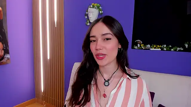 Snapshot of Kate_Amaretto_ chatting on September 18, 2025, 9:29 pm Kate Amaretto online show from September 18, 2025, 9:29 pm