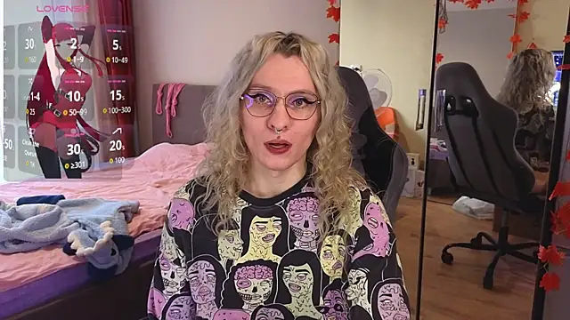 Lori Myaf online show from September 24, 2025, 2:45 pm