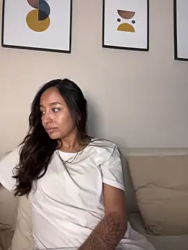 DianaHopson online show from April 5, 2026, 7:09 pm