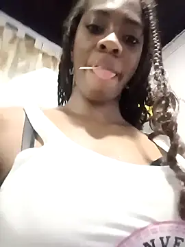 Snapshot of Shanelle__ chatting on November 27, 2025, 5:41 am Shanelle online show from November 27, 2025, 5:41 am