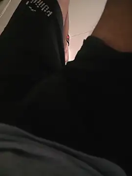 surfer fun29 online show from December 18, 2025, 2:49 am