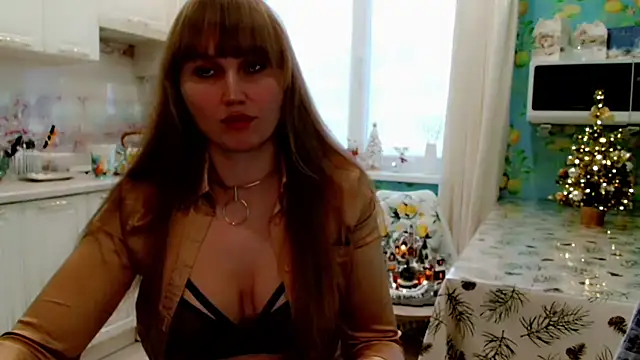 EveLove33 online show from January 13, 2026, 10:41 am