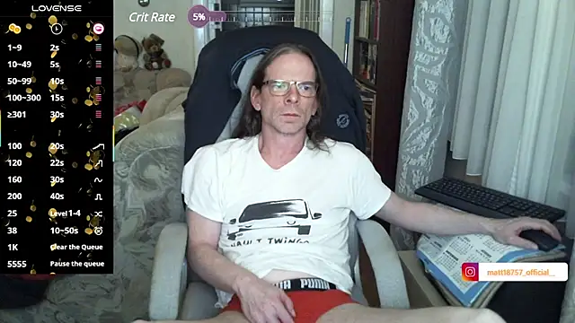 Snapshot of living_manors_2 chatting on January 17, 2025, 1:04 am living manors 2 online show from January 17, 2025, 1:04 am