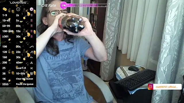 Snapshot of living_manors_2 chatting on February 10, 2025, 9:25 pm living manors 2 online show from February 10, 2025, 9:25 pm