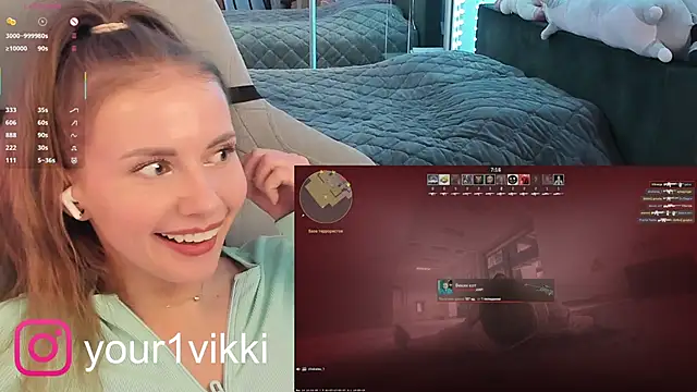 Snapshot of Vikki_Cheese chatting on March 17, 2025, 1:35 am Vikki Cheese online show from March 17, 2025, 1:35 am