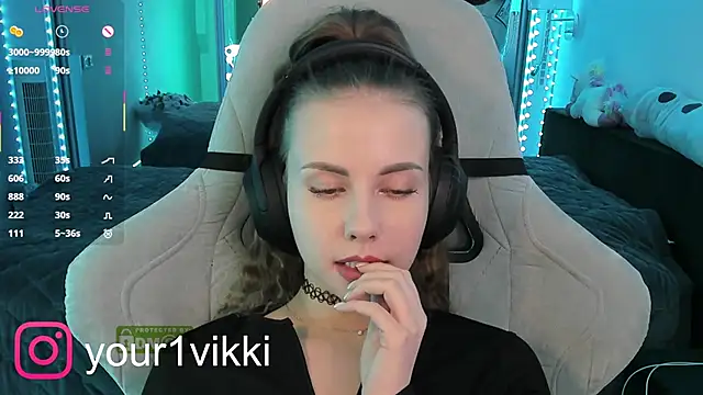 Snapshot of Vikki_Cheese chatting on February 17, 2025, 6:17 pm Vikki Cheese online show from February 17, 2025, 6:17 pm