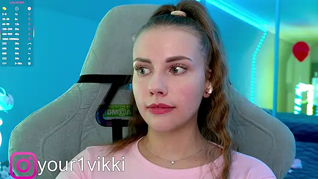 Snapshot of Vikki_Cheese chatting on February 18, 2025, 11:19 pm Vikki Cheese online show from February 18, 2025, 11:19 pm