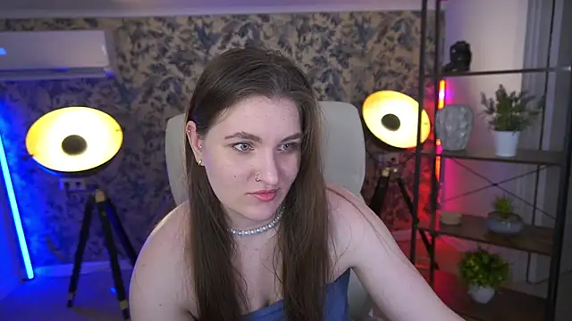 Snapshot of EmmyCharmm chatting on June 26, 2026, 5:46 am EmmyCharmm online show from June 26, 2026, 5:46 am