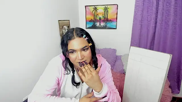 Snapshot of Andrys_ chatting on October 17, 2025, 8:50 am Andrys online show from October 17, 2025, 8:50 am