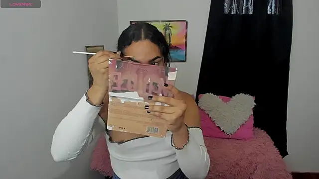 Snapshot of Andrys_ chatting on November 7, 2025, 10:03 pm Andrys online show from November 7, 2025, 10:03 pm