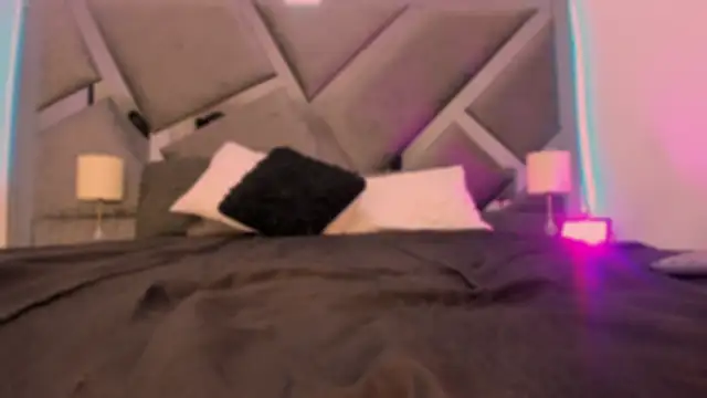 Snapshot of JulietaHazze chatting on September 25, 2025, 3:45 am JulietaHazze online show from September 25, 2025, 3:45 am