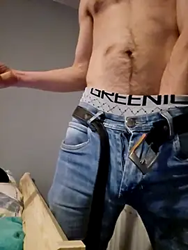 Snapshot of d1ckend chatting on February 5, 2026, 1:45 am d1ckend online show from February 5, 2026, 1:45 am