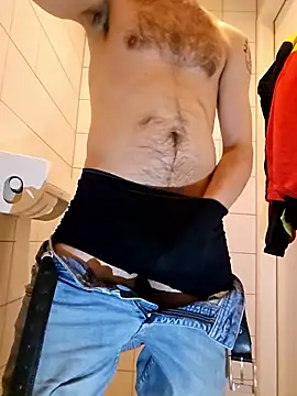 Snapshot of d1ckend chatting on February 15, 2026, 10:58 am d1ckend online show from February 15, 2026, 10:58 am