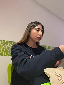 Ameellie online show from March 13, 2025, 9:26 pm