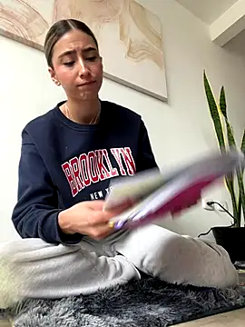 Ameellie online show from September 30, 2025, 3:51 pm