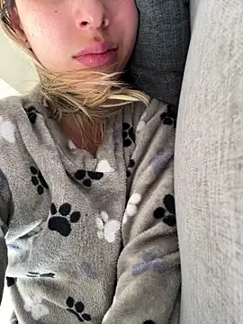 Ameellie online show from September 27, 2025, 3:18 pm