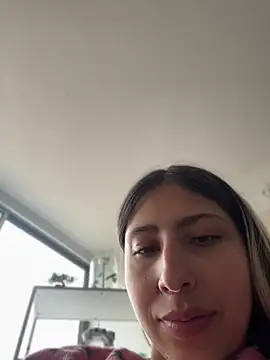 Snapshot of Ameellie chatting on May 21, 2026, 3:53 pm Ameellie online show from May 21, 2026, 3:53 pm