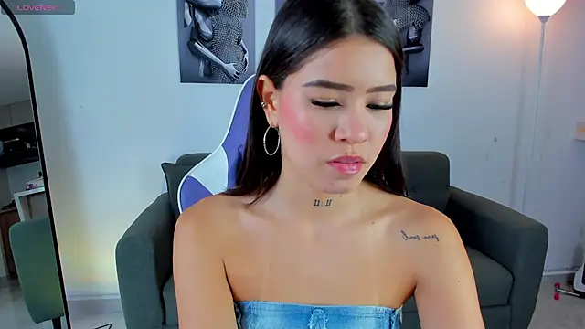 Snapshot of sophia_willians chatting on March 8, 2025, 7:31 pm sophia willians online show from March 8, 2025, 7:31 pm