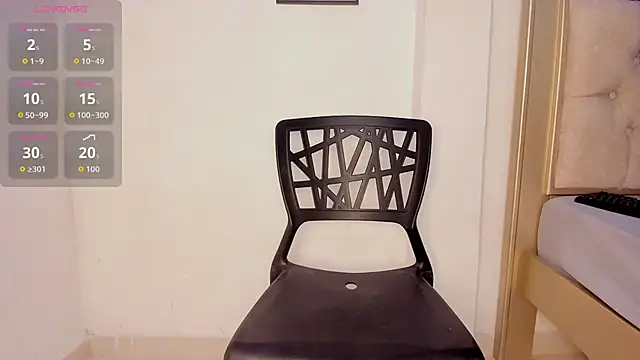 Snapshot of Letizia_West_ chatting on January 8, 2026, 9:04 am Letizia West online show from January 8, 2026, 9:04 am