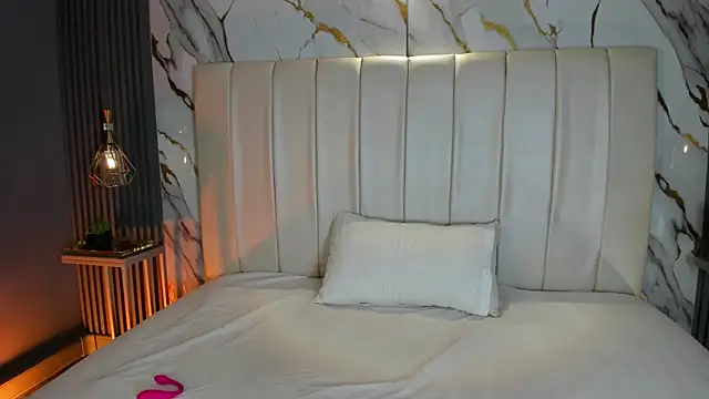 SaraRiley online show from April 9, 2026, 10:49 pm