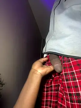 Snapshot of skiihot chatting on September 27, 2025, 7:53 pm skiihot online show from September 27, 2025, 7:53 pm