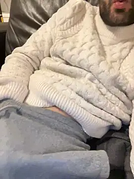 Snapshot of athenphysics chatting on December 17, 2024, 3:27 pm athenphysics online show from December 17, 2024, 3:27 pm