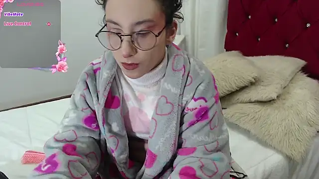 Snapshot of little__amy_ chatting on September 17, 2025, 7:27 pm little amy online show from September 17, 2025, 7:27 pm