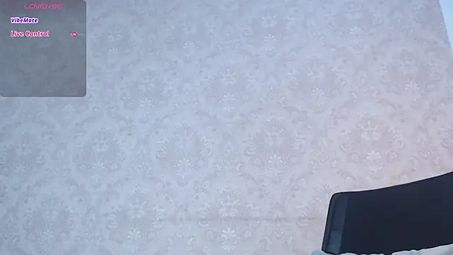 Snapshot of little__amy_ chatting on November 12, 2025, 7:40 pm little amy online show from November 12, 2025, 7:40 pm