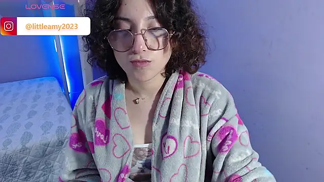 Snapshot of little__amy_ chatting on February 19, 2025, 5:27 am little amy online show from February 19, 2025, 5:27 am