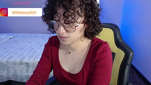 Snapshot of little__amy_ chatting on February 11, 2025, 3:50 am little amy online show from February 11, 2025, 3:50 am
