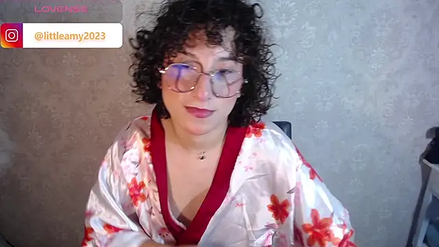 Snapshot of little__amy_ chatting on March 13, 2025, 8:43 pm little amy online show from March 13, 2025, 8:43 pm