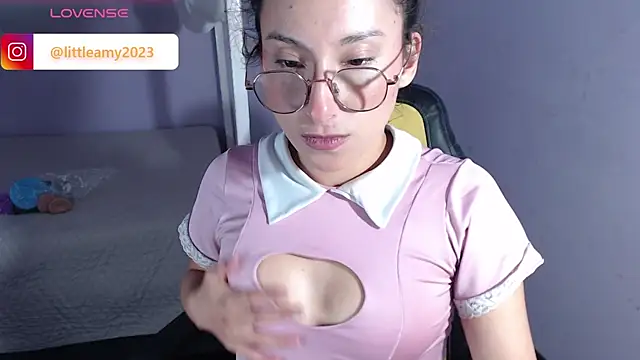 Snapshot of little__amy_ chatting on March 20, 2025, 1:46 am little amy online show from March 20, 2025, 1:46 am