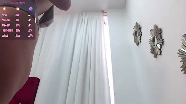 Snapshot of little__amy_ chatting on October 14, 2025, 9:04 pm little amy online show from October 14, 2025, 9:04 pm