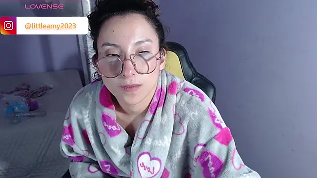 Snapshot of little__amy_ chatting on March 20, 2025, 4:51 am little amy online show from March 20, 2025, 4:51 am