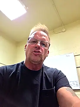 Snapshot of Cockrub1 chatting on September 9, 2025, 2:26 pm Cockrub1 online show from September 9, 2025, 2:26 pm