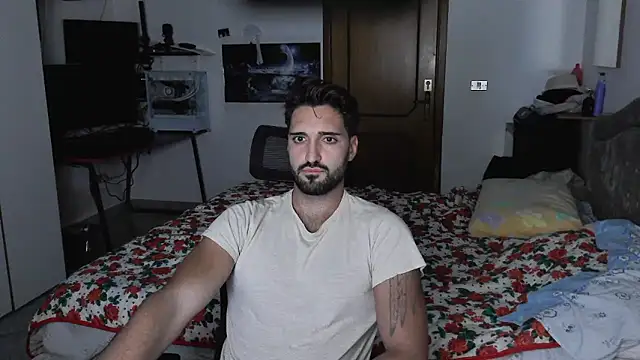 Snapshot of Alexox02 chatting on October 12, 2025, 5:03 pm Alexox02 online show from October 12, 2025, 5:03 pm