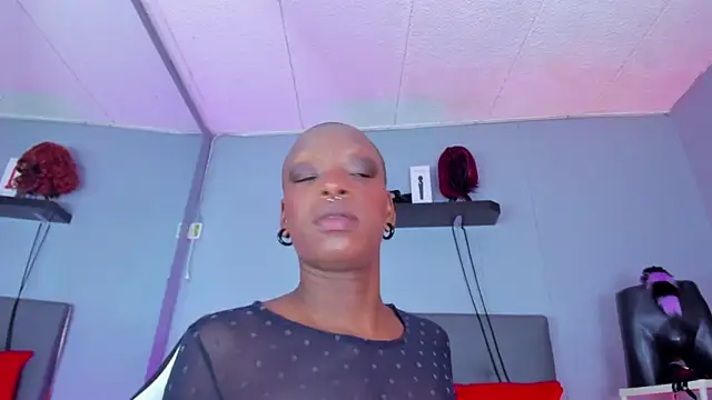 Coco Kiss online show from November 4, 2025, 7:06 pm