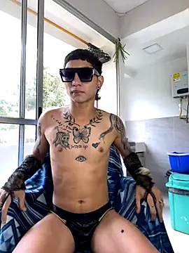 Hardcockboysxxx online show from November 13, 2025, 5:17 pm