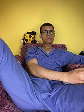 Snapshot of MoiseXxx_777 chatting on January 23, 2025, 10:32 am MoiseXxx 777 online show from January 23, 2025, 10:32 am