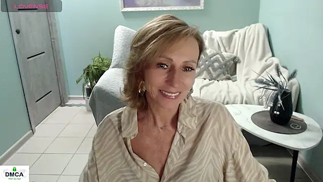 Snapshot of HornyMilf_777 chatting on July 4, 2026, 6:42 am HornyMilf 777 online show from July 4, 2026, 6:42 am