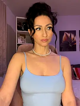 KatyEvanss online show from October 25, 2025, 5:57 pm