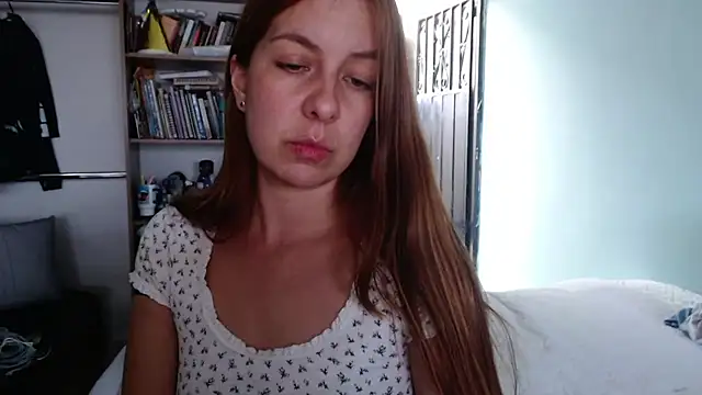 Snapshot of violetapeter_1 chatting on July 17, 2026, 8:50 pm violetapeter 1 online show from July 17, 2026, 8:50 pm