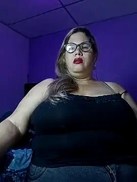 EllisW8 online show from November 5, 2025, 11:13 am