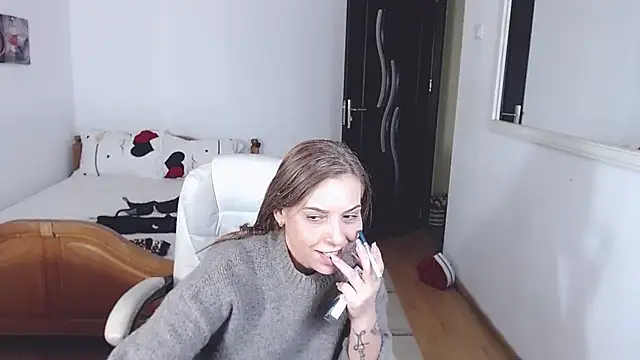 evamaria2024 online show from October 21, 2025, 10:14 am