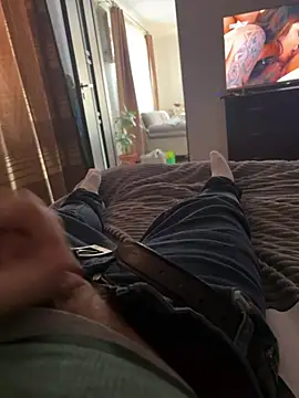 Snapshot of Aronn4 chatting on March 3, 2026, 7:37 am Aronn4 online show from March 3, 2026, 7:37 am