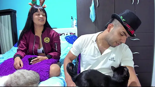 2ScarletandRyan8 online show from December 19, 2025, 10:06 am